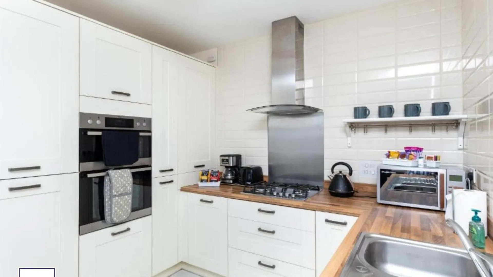 Casa de Férias Alt-Stay Wakefield, Pinderfields General Hospital - 2X En-Suites & King Size Beds - Parking - Fast Wi-Fi - Ideal For Contractors & Long Stays